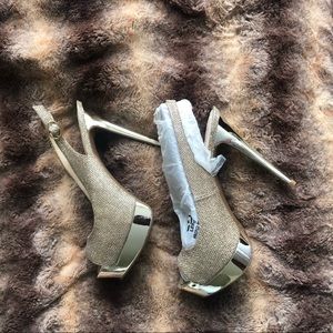 Jessica Simpson platform heels